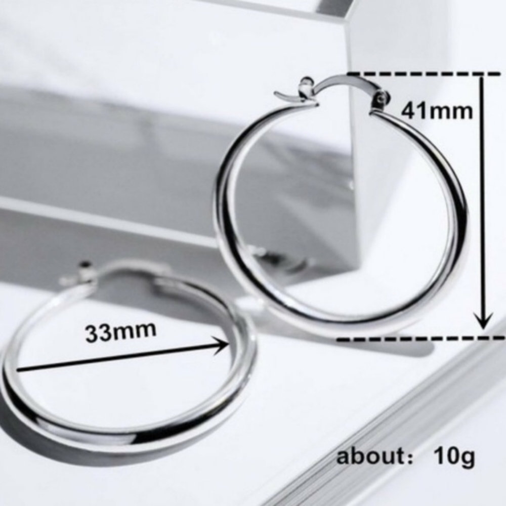 ***18K*** Yellow Gold 1.5” Round Hoops Earrings - Picture 5 of 5